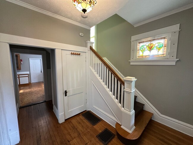 184 E 12th Ave