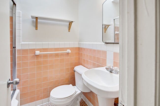 Photo - Amsterdammer Place