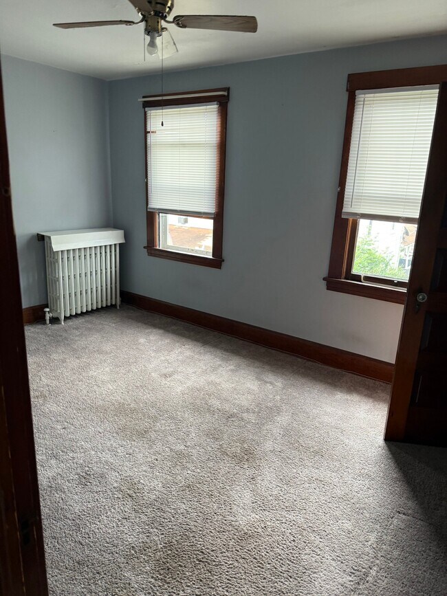 Photo - 1150R Boyd Ave