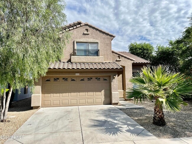Building Photo - Beautifully renovated 3 bedroom/2.5 bathroom home in Tolleson!