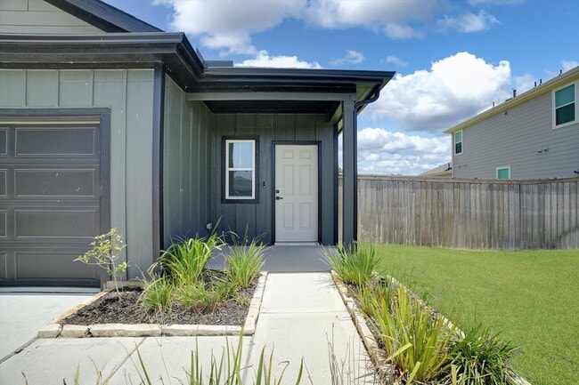 Photo - 511 Louis Ln