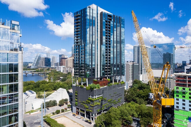 Photo - 70 Rainey St