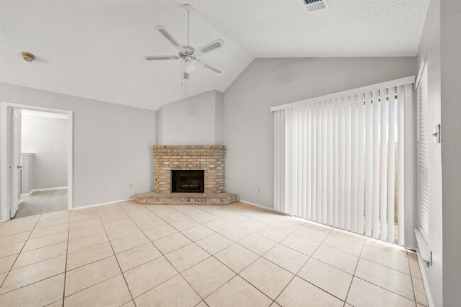 Photo - 411 Greenlawn Blvd
