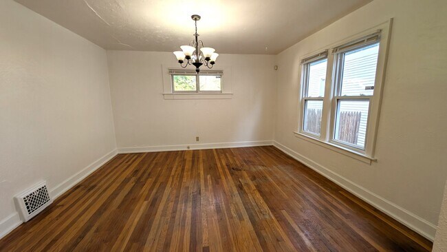 1252 Fleming Ave