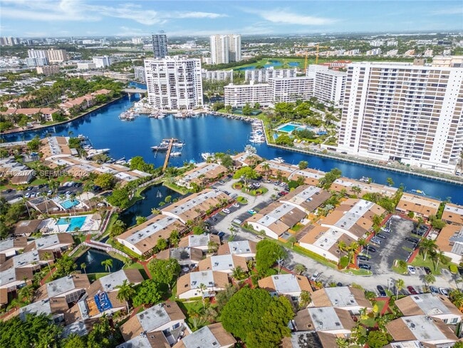 Photo - 2627 Parkview Dr S