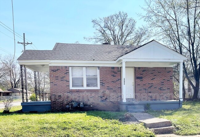 Building Photo - 802 Cella St Rental