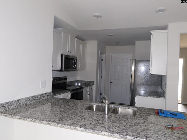 Photo - 228 Sundew Rd