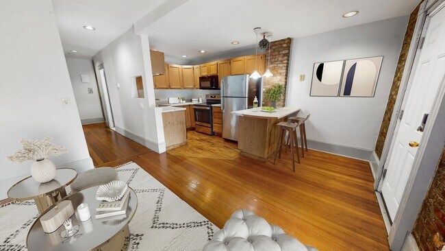 Building Photo - 1540 Tremont St Unit 1540 - 2R