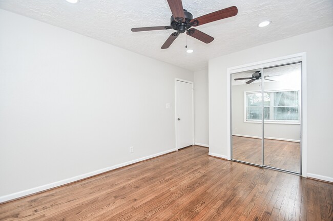 Photo - 5214 De Milo Dr