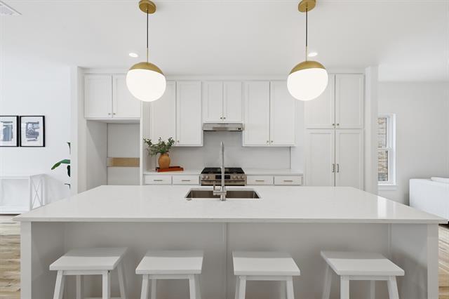 Photo - 3247 Homer St