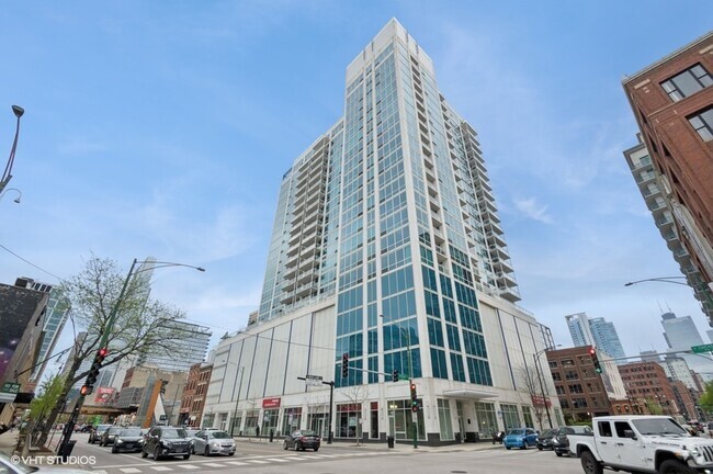 Building Photo - 757 N Orleans St Unit 802 Rental