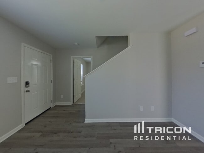 Photo - 4920 Hopewood Ln