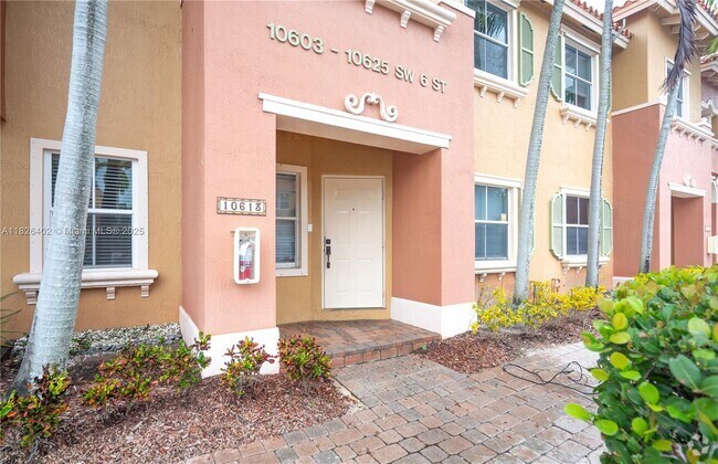 Building Photo - 10613 SW 6th St Rental