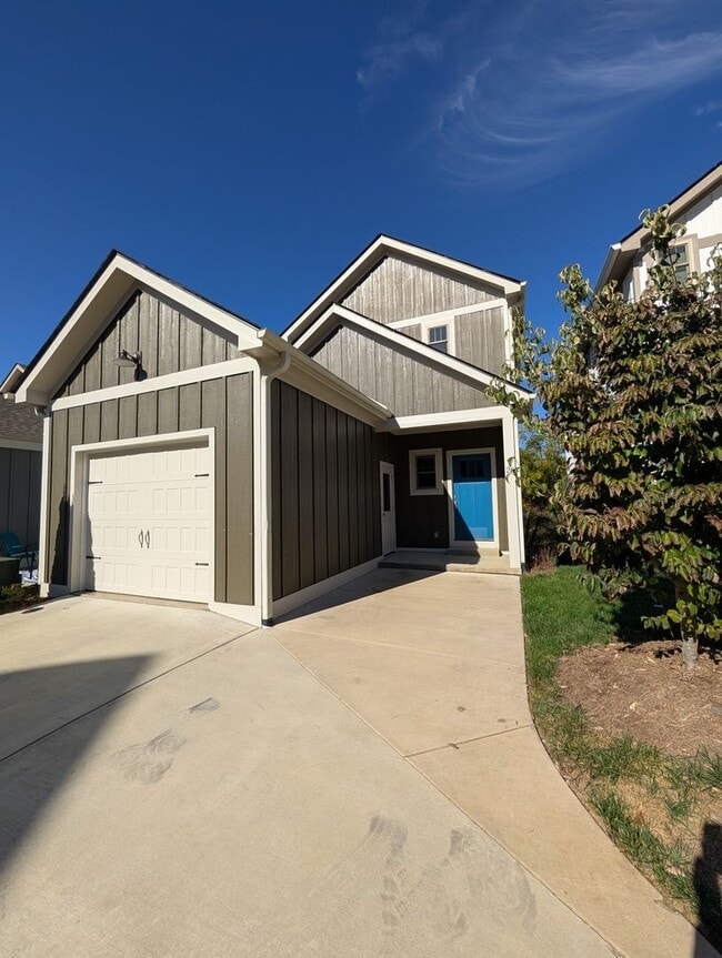 Photo - Weaverville Rental