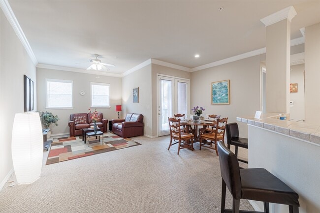 Building Photo - 2400 McCue Rd Unit 202