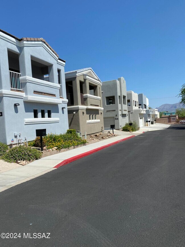 653 N. Encanto Village Way