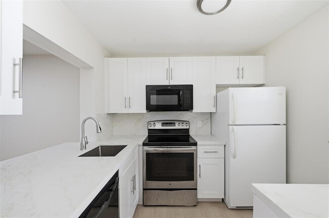 Photo - 9430 Poinciana Pl Unit 409