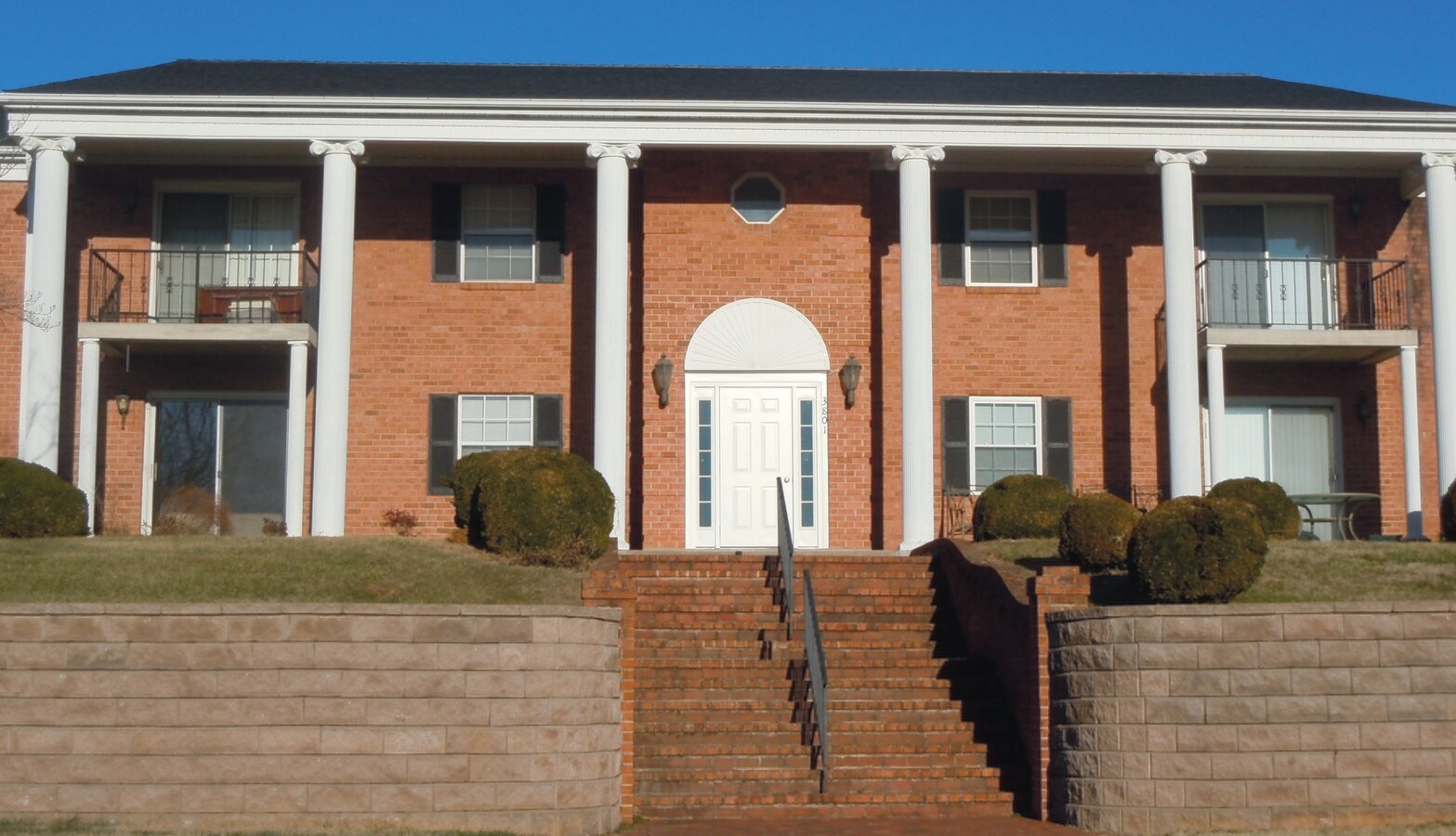 Brandon Point Apartments - Brandon Point Apartments