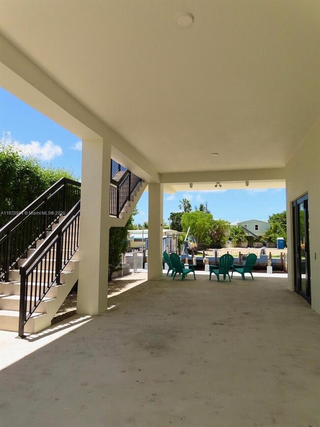 Photo - 305 Loeb Ave