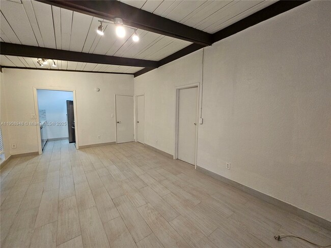 Photo - 227 SE 1st St Unit 7