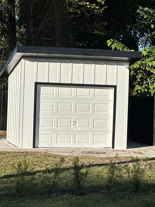 Photo - 2245 Valley Dr