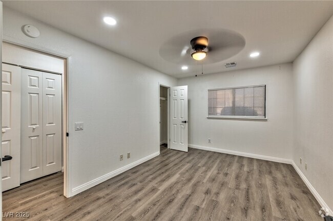 Building Photo - 4150 Sanderling Cir Unit 455 Rental