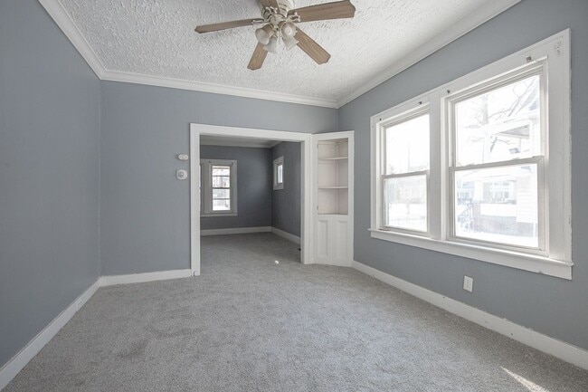 Photo - 12617 Edmonton Ave Unit 2