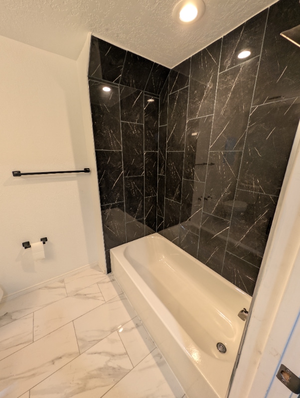 Photo - 164 Willow Rd NW