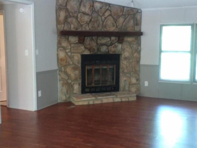 Photo - 107 Oak View Dr