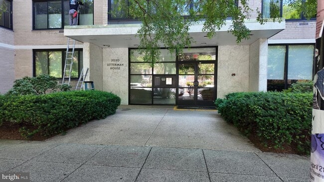 Building Photo - 2030 F St NW Unit 410