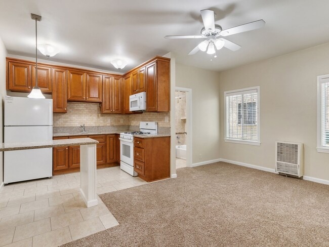 Photo - 1324 N Peterson Ave Unidad 06