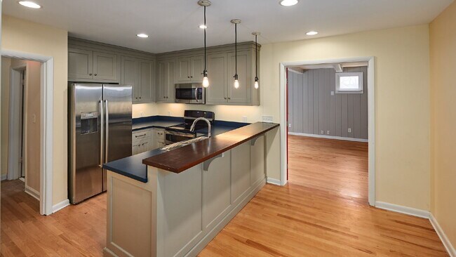 Photo - For Rent: 3BR, 2BA home in Inglewood (Please do not apply without speaking with us first.)