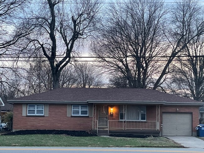 Photo - 2606 Crums Ln