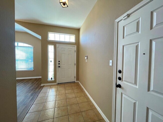 Photo - 145 Amber Ash Dr