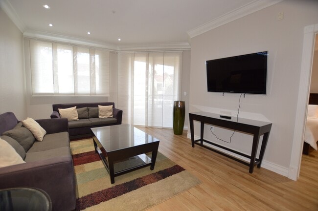 Building Photo - MERIDIAN FURNISHED 2 BDR /2 BATH Luxury Co... Unit 125