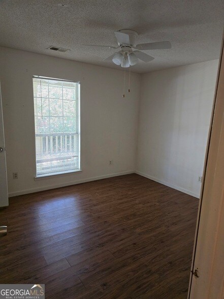 Photo - 180 Pinewood Dr