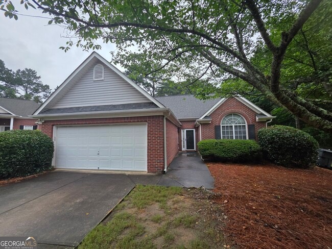 Building Photo - 120 Cloverwood Dr