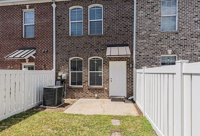 Photo - Reduced! Market Common townhouse with garage!!