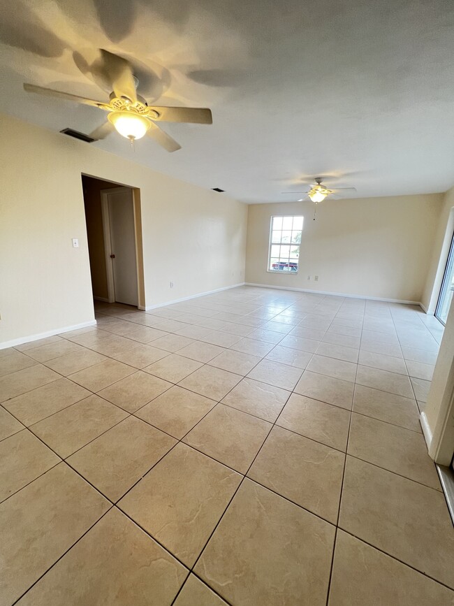 Photo - 609 SE 23rd Pl Unit 1