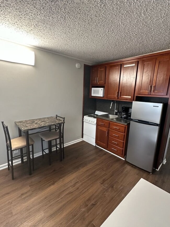 Photo - FURNISHED Studio @ University Towers Available FALL 2026!