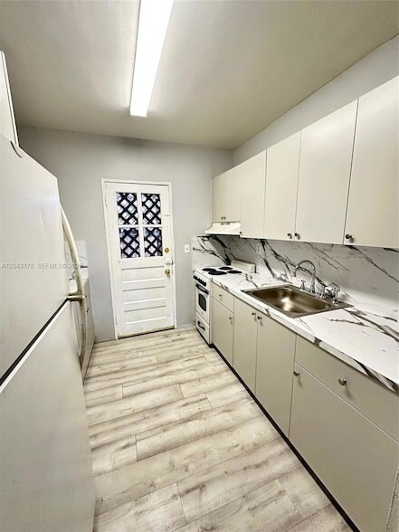 Photo - 1917 Harding St