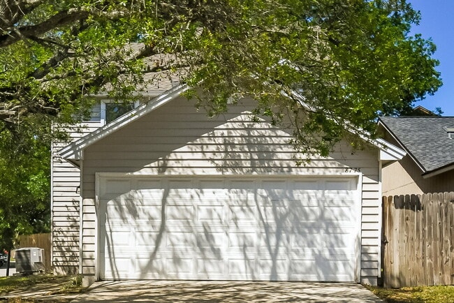 Building Photo - 8775 Ivey Rd