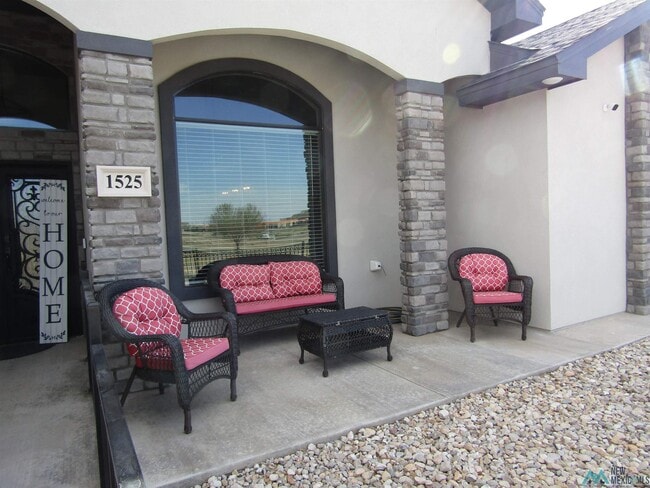 Photo - 1525 W Mahone Dr