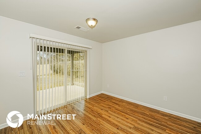 Photo - 618 Johnnys Cv