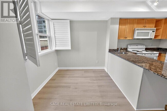 Photo - 323 Richmond St E Unit 220