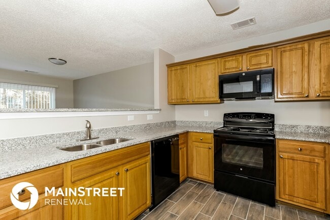 Photo - 5319 Creekview Way