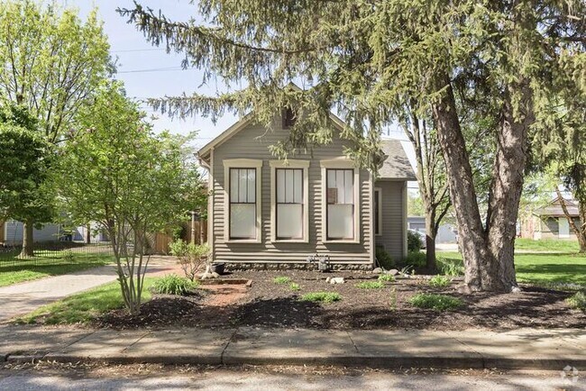 Building Photo - Beautifully updated Historic Bungalow Rental