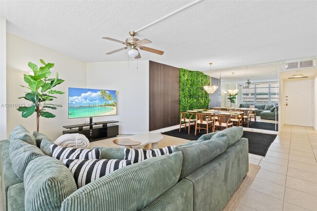 Building Photo - 3725 S Ocean Dr Unit 921