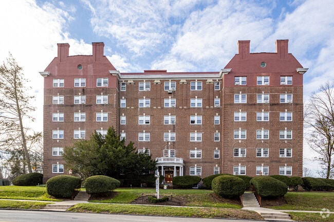 Photo - Mermont Apartments