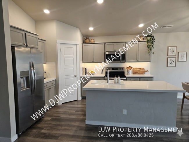 Photo - 3948 N Chelmsford Ave